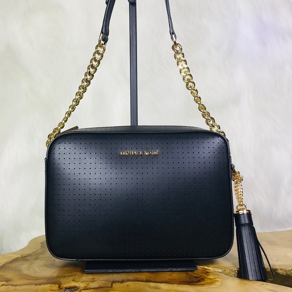 Michael Kors Handbags - Michael Kors Ginny Medium Camera Leather Bag